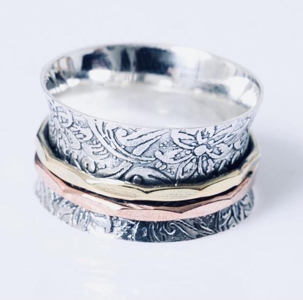 Lace Serene Spinning Ring - Silvary 