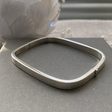 Load image into Gallery viewer, Sterling Silver Square Hinged Bangle - Silvary 
