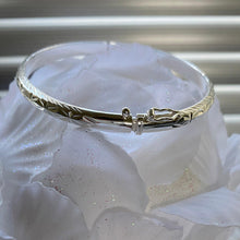 Load image into Gallery viewer, Silver Hinged Bangle - Small - Silvary 
