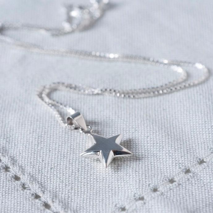 Star Pendant Necklace - Silvary 