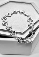 Load image into Gallery viewer, Silver love heart bracelet. Silvary. Love heart bracelet. Love bracelet. Silver bracelet. Linked silver bracelet. Modern Bracelet. 
